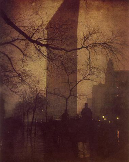 Edward_Steichen_The_Flatiron_1905.jpg